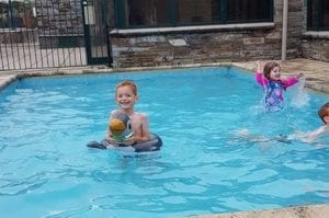 Derwent Hotel in Torquay Review children in swimming pool