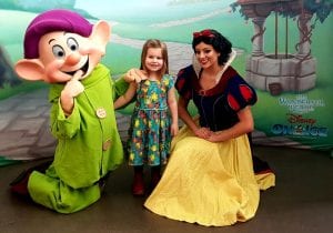 Disney on ice liverpool - dopey and snowhite